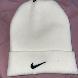 small nike beanie 