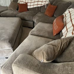 Beautiful Sectional Couch 