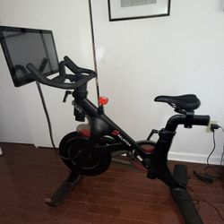 Peloton Exercise Bike Barely Used Great Shape Condition Black with /Adjustable
