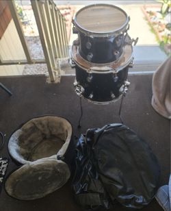 Bateria Drums 2 Pacific Drums and Percussion or PDP Maple Drums with Cases $200 O.B.O.