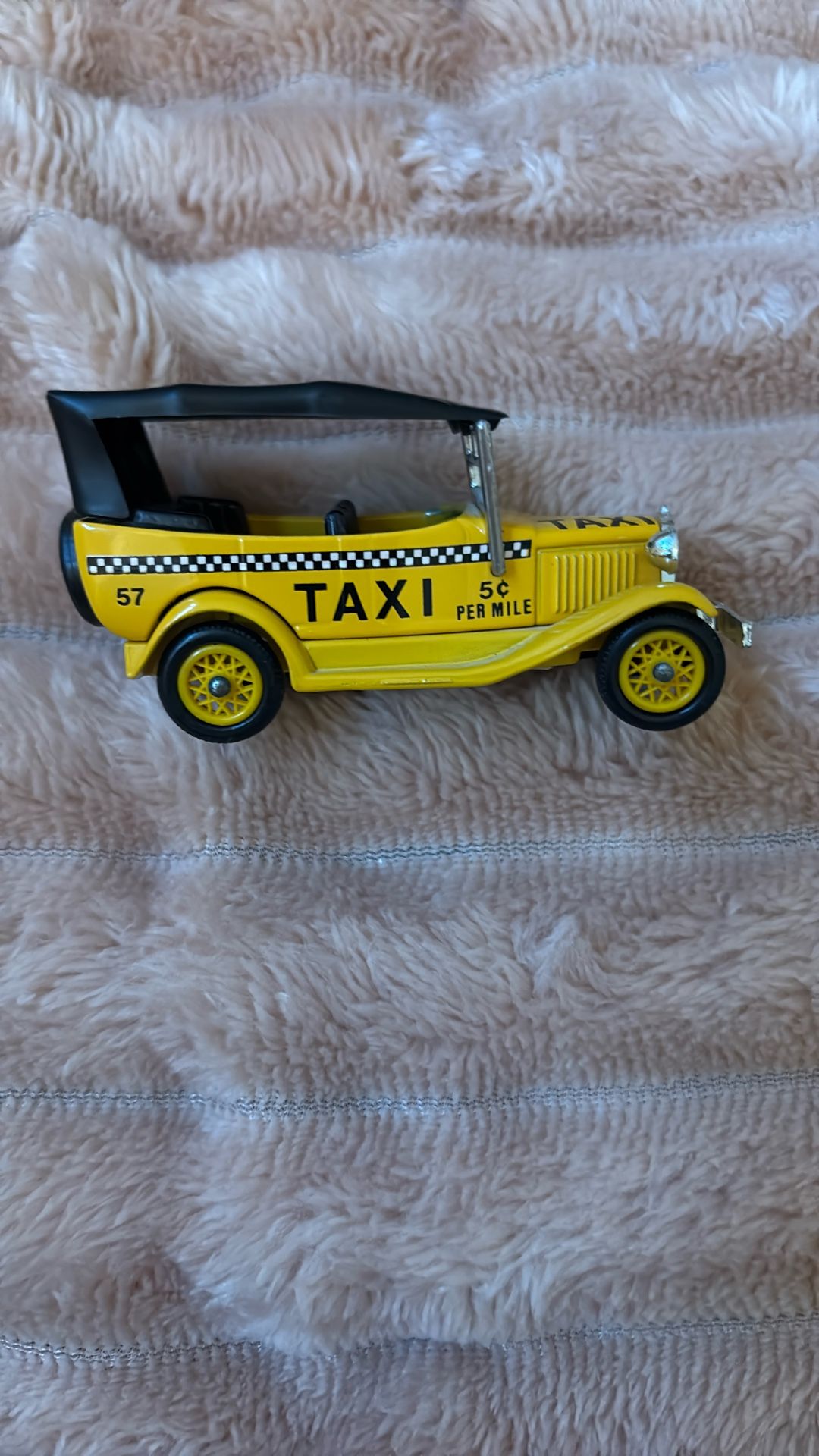Days Gone Taxi Can By Lledo