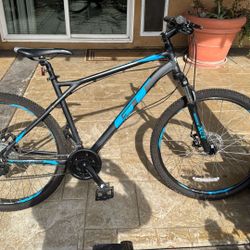 GT Aggressor Pro Mountain Bike
