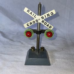 Vintage American Flyer S gauge railroad crossing toy signal