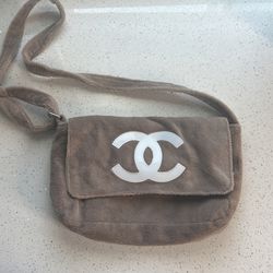 Chanel Beige Messenger Shoulder Tote Terry Cloth Bag for Sale in Los  Angeles, CA - OfferUp
