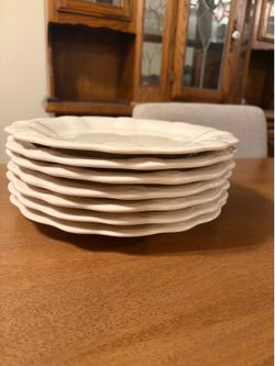 Pioneer Woman Lacey Dinner Plates – Set of 8 – Cream