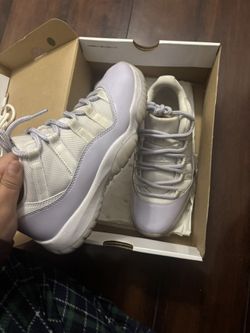 Jordan 11 Low Pure Violet – Women’s 7.5 – Clean w/ Box
