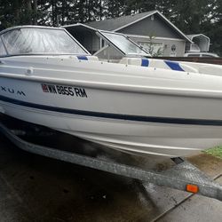 2004 Maxum 2000SR3 Ski Boat