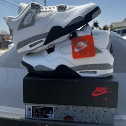 Jordan 4 Retro White Cement (2025) Size 13