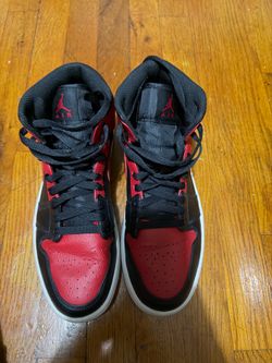 Air Jordan 1 Mid Banned