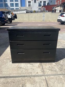 3  drawer solid wood dresser