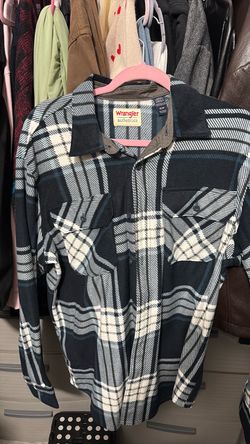 Wrangler Authentics Flannel Plaid Shirt Medium