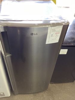Mini fridge