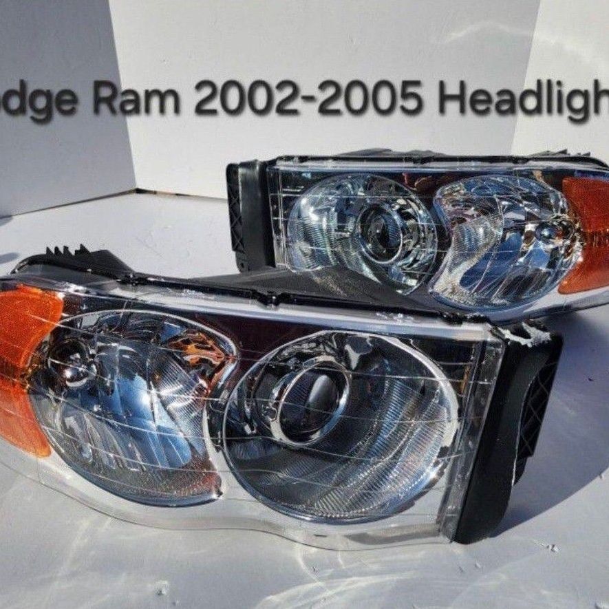 Dodge RAM 2002-2005  Headlights 