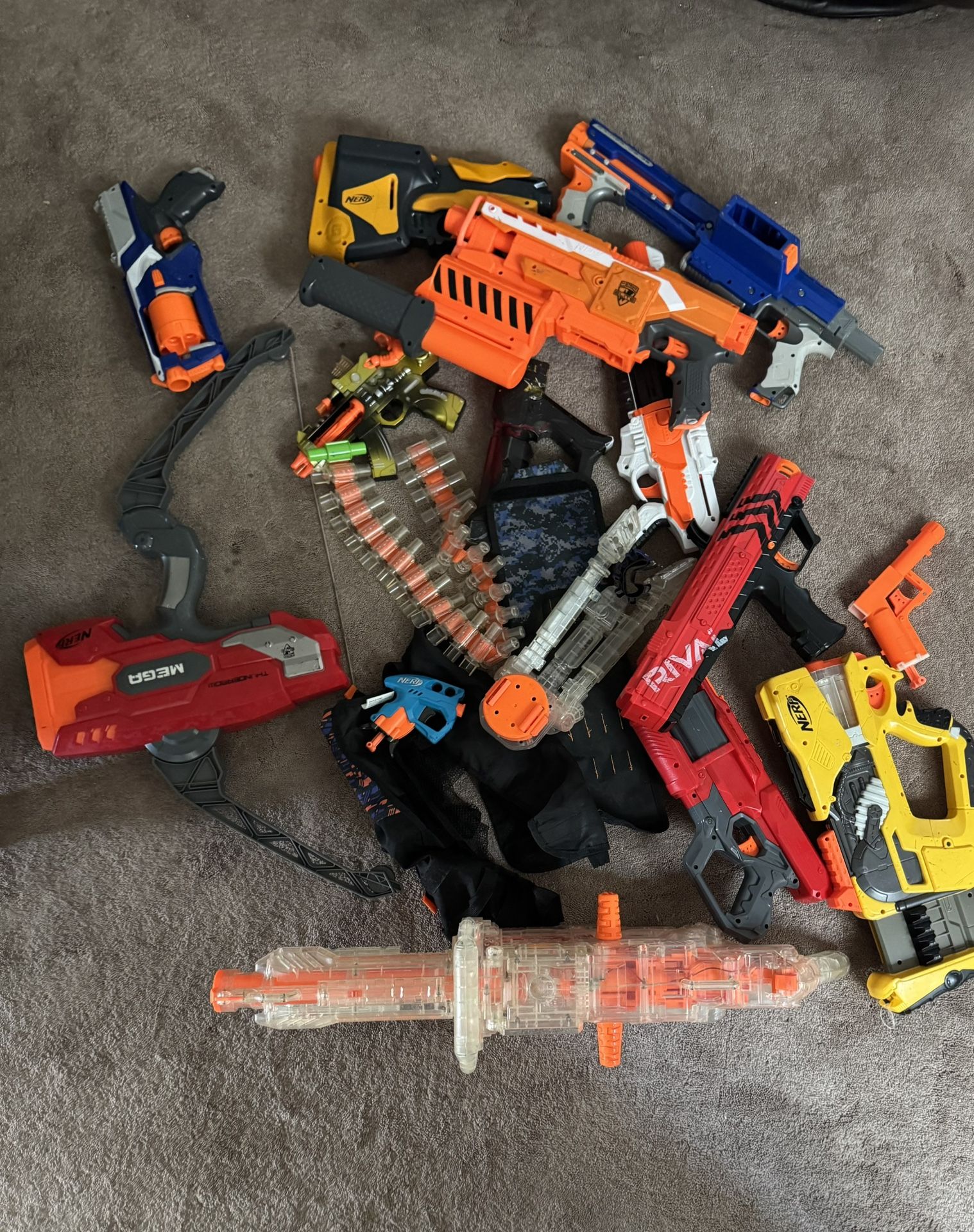 Large Nerf Gun Lot