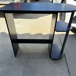 Black Desk