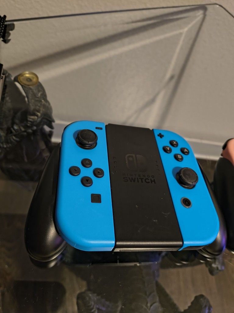 Nintendo Switch CONTROLLERS 