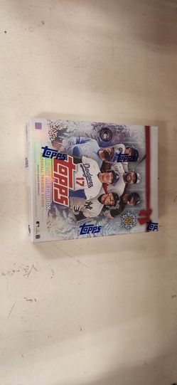Topps Holiday Mega Box Baseball Trading Cards