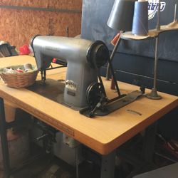 Comercio Sewing Machine  Singer 