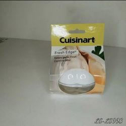 Fresh edge garlic container. Keeps garlic fresh controls odor.    (Q)