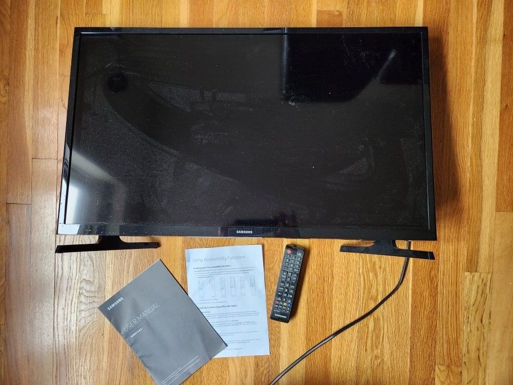 Samsung 32" Smart TV