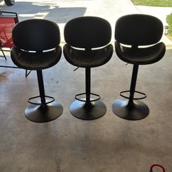 Bar top stools