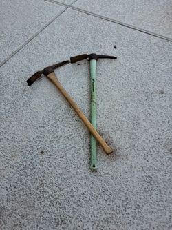 OLD Pair of Pickaxes 