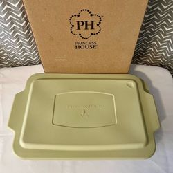 Princess House - Fantasia Bake, Serve & Store Rectangular Baker 3 qt.