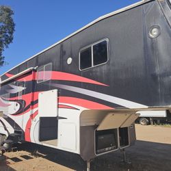 2010 Stellar 38 Ft Toy Hauler 