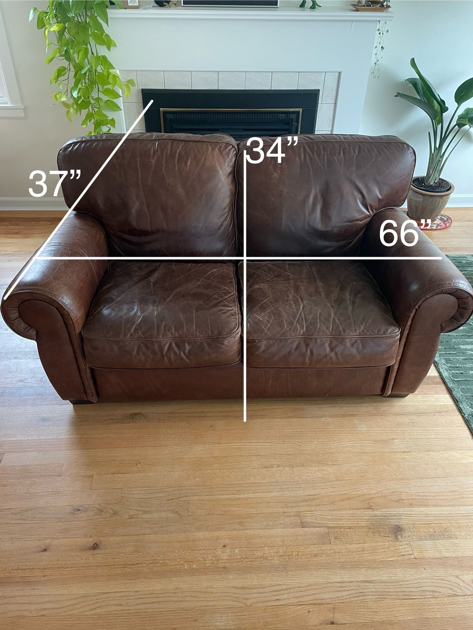 Jaymar 66” Leather Loveseat Couch 