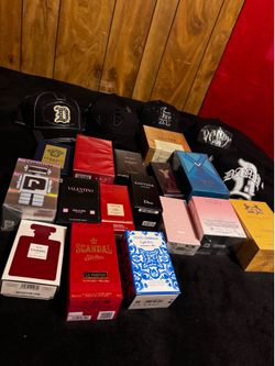 Perfumes an caps