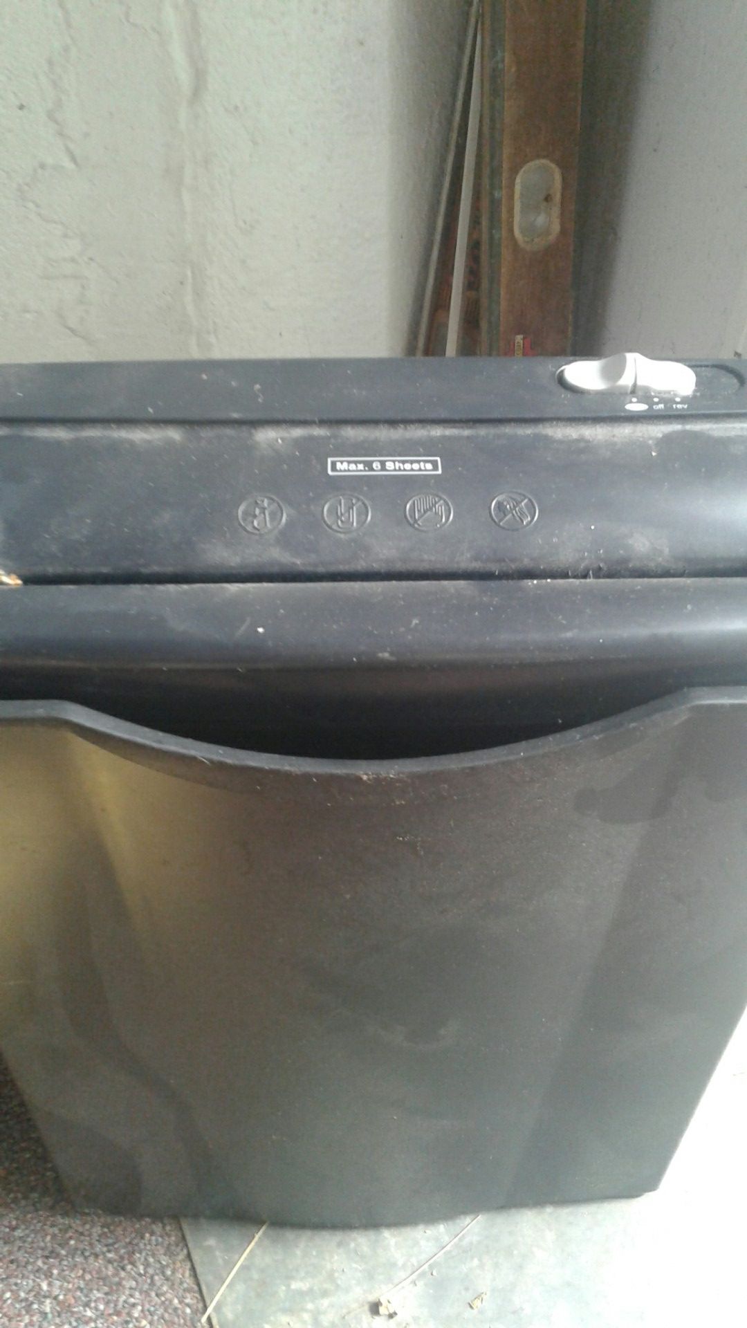 Paper shredder
