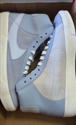 Nike Blazer Mid 77 size 6.5