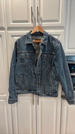 mens GAP denim jacket medium blue wash