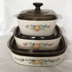 Vintage Corning Ware Abundance Casserole Dish Set with Pyrex Amber Lids 