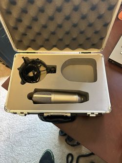 Behringer B-1 Microphone