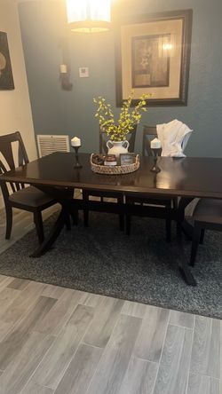 Dining room set