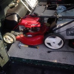 Toro Self-propelled Lawn Mower Very Little Time 40 Bucks