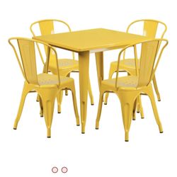 Square Table With 4 Chairs 