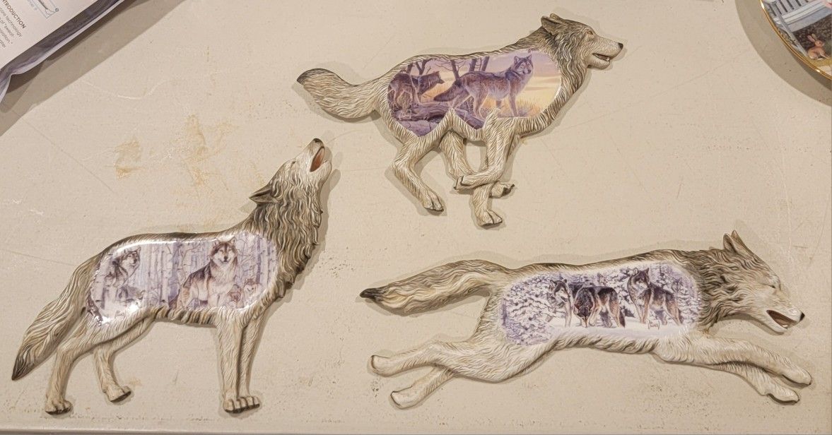 Bradford Exchange Porcelain Wolf Plaques