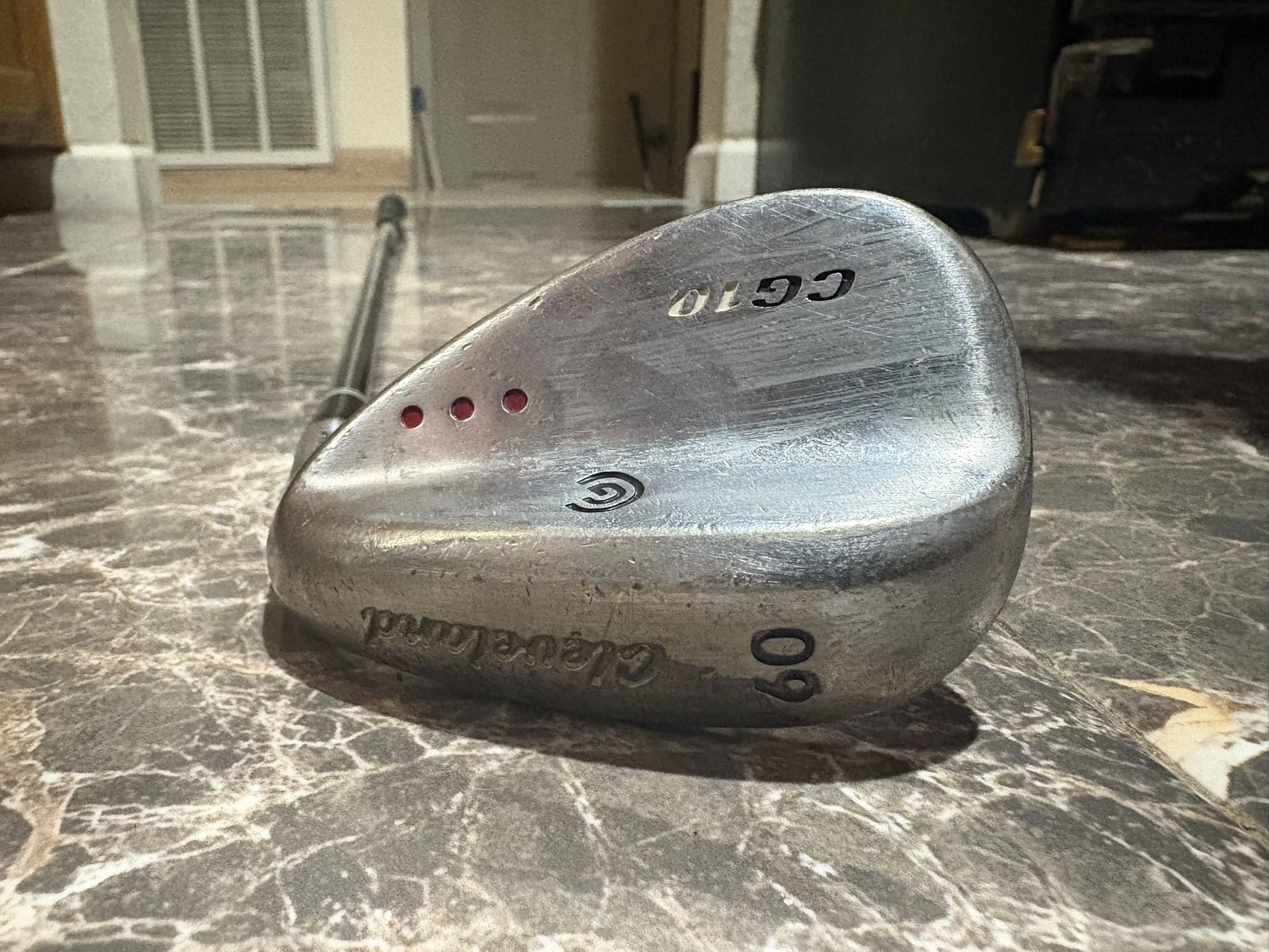 Right handed Cleveland 60 degree CG10 Golf Club Wedge