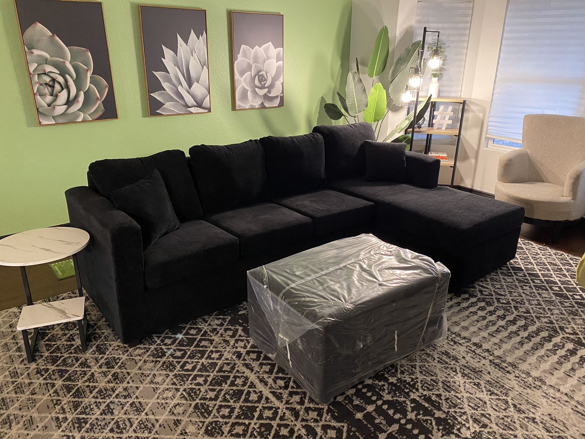 Black Sectional With Free Ottoman ‼️brand New In Factory Plastic ‼️