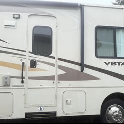 Motorhome 2014 Winnebago Vista M-26