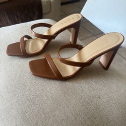 Size 8: Nicole Miller New York Women’s Brown Sandals