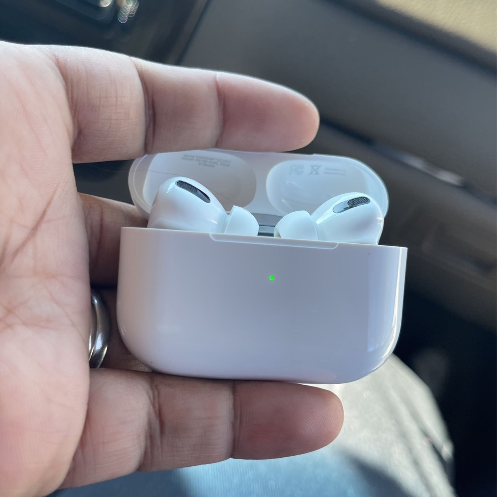 AirPods