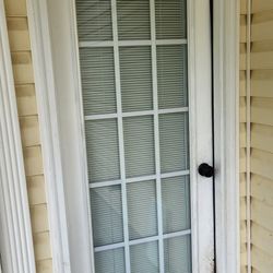 32" Exterior Door w/ Blinds