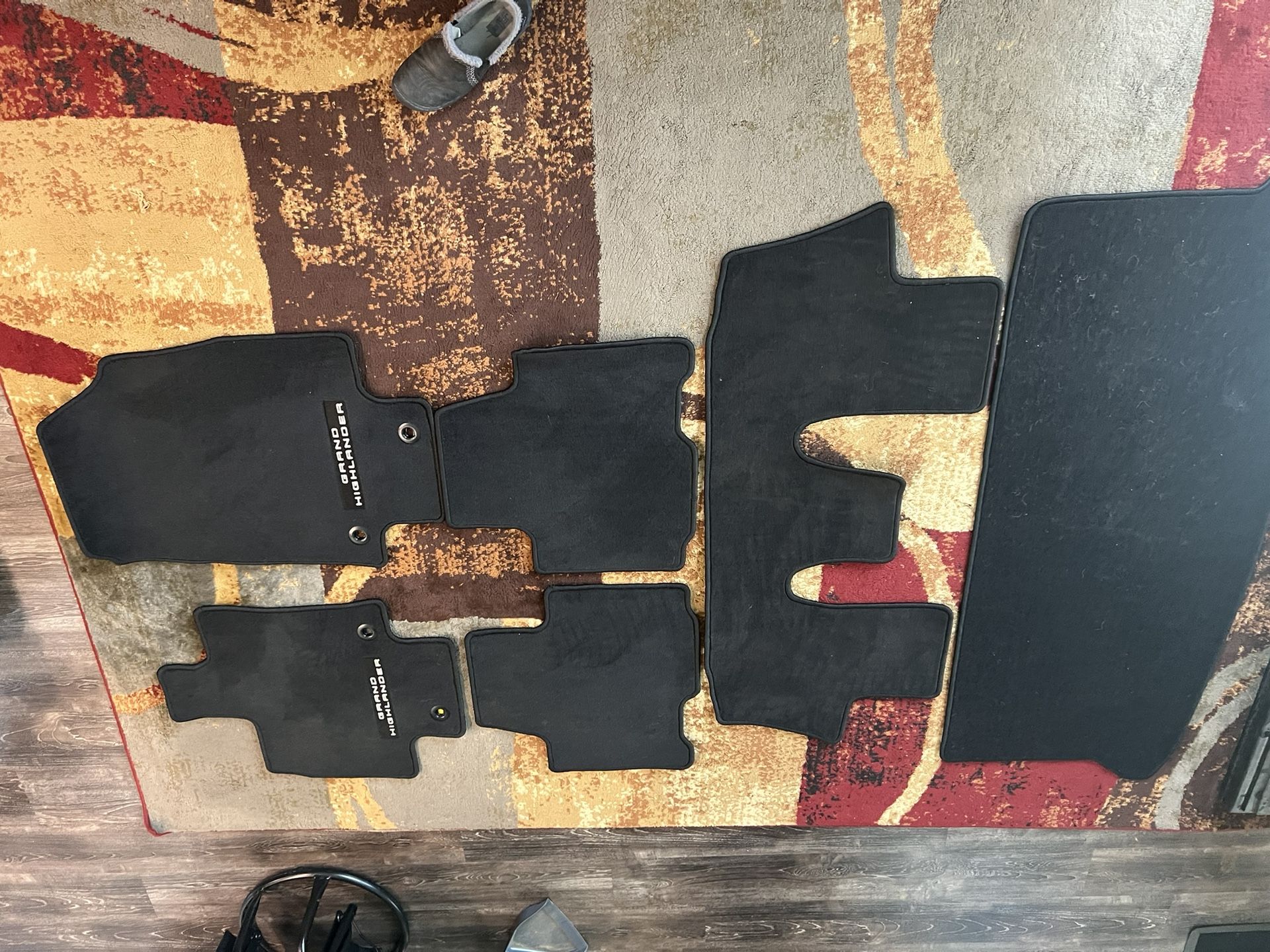 Toyota Grand Highlander Carpet Mats $20