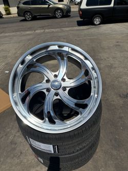 24” STAGGERED WHEELS AND TIRES