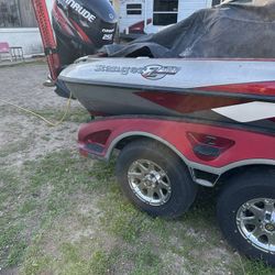 Bass Boat Call 520$705&2700 Or 520&840&3586 And I Will Answer Any Question 