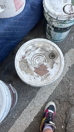 Used 5-Gallon Plastic Bucket with Lid