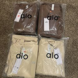 Alo Accolade Set – Crewneck + Straight-Leg Sweatpants 